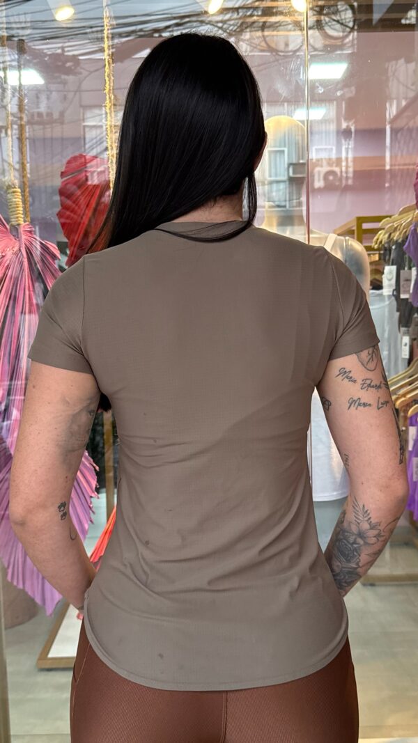 BLUSA CLARA - MARROM