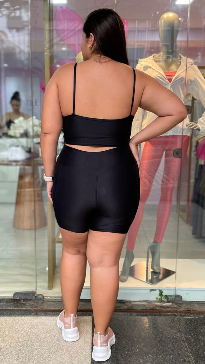 SHORT CARMEM  PLUS COM BOLSO - PRETO - Image 4